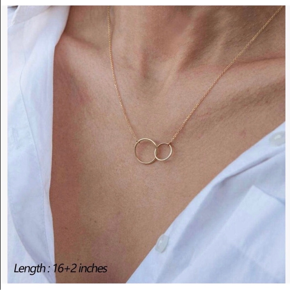 Dainty double circle necklace
